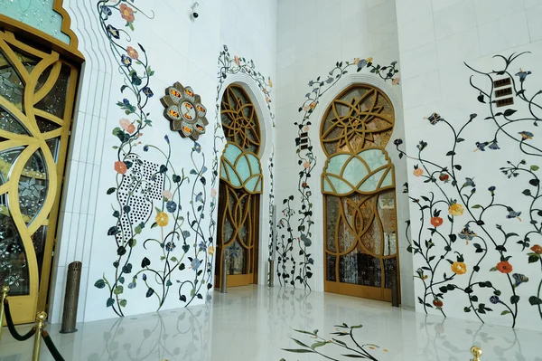 Interior of Sheikh Zayed mosque in Abu-Dhabi Stock Picture