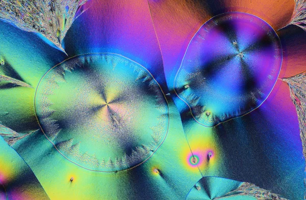 Bunte Mikrokristalle im polarisierten Licht — Stockfoto