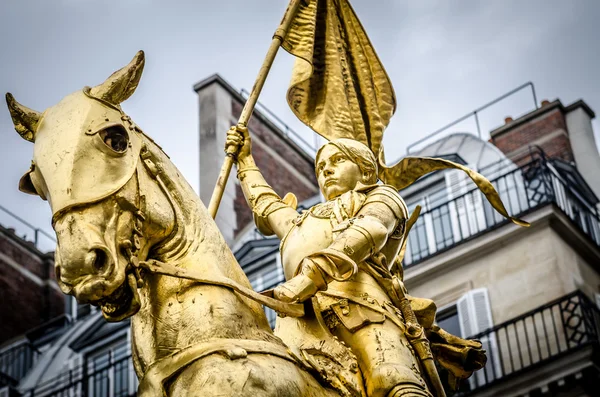 Close-up de Joana d'Arc da Rue de Rivoli em Paris — Fotografia de Stock