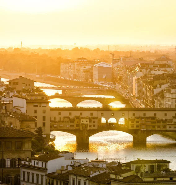 Ponte Vecchio in Florenz Sonnenuntergang — Stockfoto