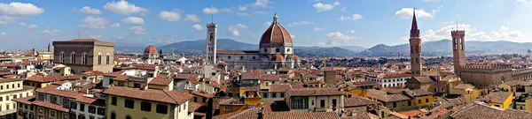 フィレンツェのスカイライン、ドゥオーモやヴェッキオ宮殿 — ストック写真