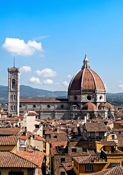 ドゥオーモとフィレンツェの屋根 — ストック写真
