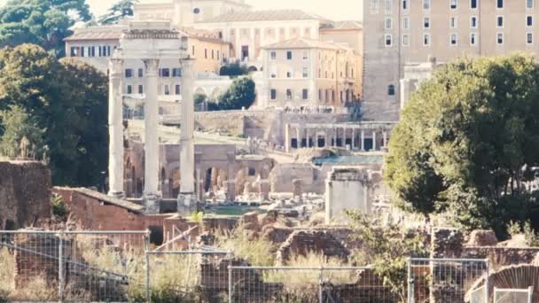 Turister som besöker det antika Rom, Italien — Stockvideo