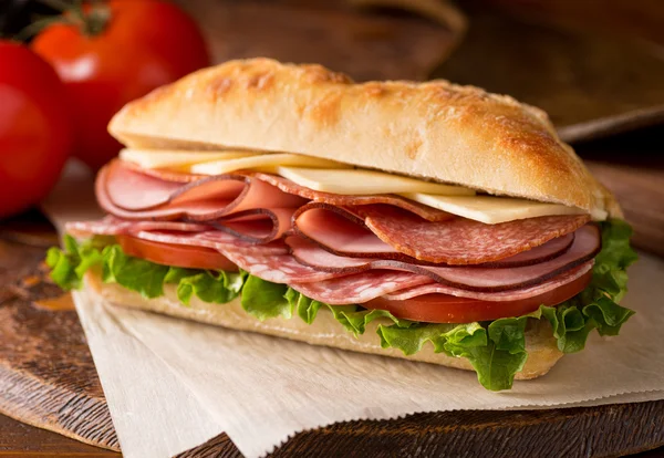 Aufschnitt-Sandwich — Stockfoto