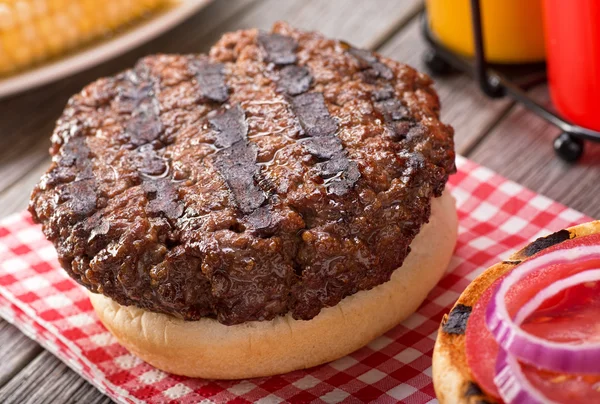 Grillezett Hamburger — Stock Fotó