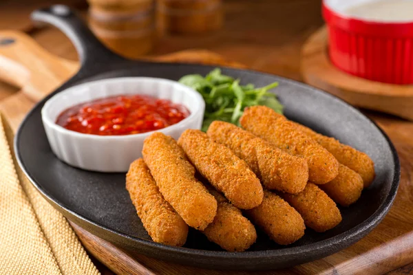 Mozzarella-Sticks — Stockfoto