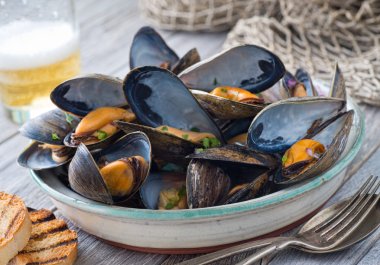 Steamed Mussels clipart