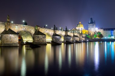 Prag (Praha), Çek Cumhuriyeti'nin başkenti Charles Köprüsü