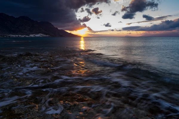 Zonsopgang op de zeekust — Stockfoto