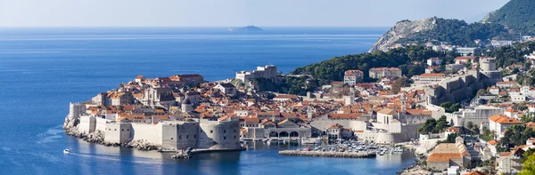 Vista panorâmica de uma cidade velha de Dubrovnik, Croácia — Fotografia de Stock