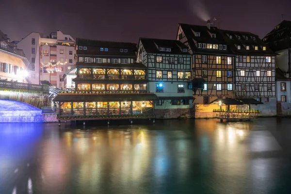 Vackra Timrade Hus Petite France Strasbourg Frankrike Franska Traditionella Hus — Stockfoto