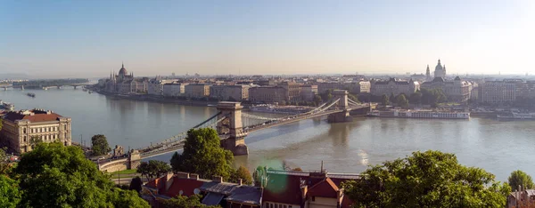 Budapest Városkép Lánchíddal Duna Felett Parlamenti Épület Háttérben — Stock Fotó