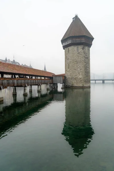 Mattinata Nebbiosa Kapellbrucke Primo Gennaio Luzern Svizzera — Foto Stock