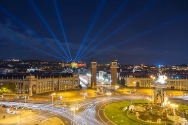 Barcelona 'daki Plaza Espana' nın gece manzarası