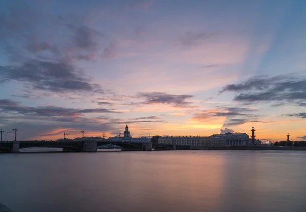 Kolumna rostralna w Sankt-Petersburgu — Zdjęcie stockowe