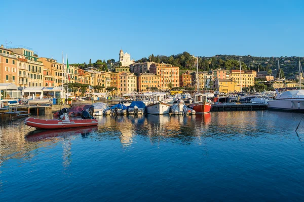 Rapallo, italien, marina at surise — Stockfoto