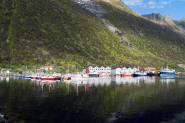 Husoy, Norge, rocks, coast, harbor