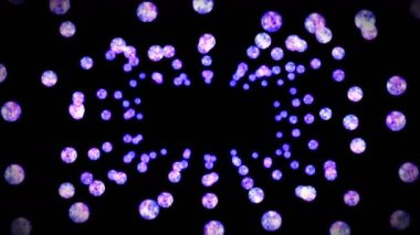 Siyah arka planda bir sürü berrak kristal küre uçuyor. Şeffaf, renkli camlar. Parlak topun dönüşünün 3 boyutlu animasyonu. Döngü canlandırması.