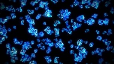 Siyah arka planda pek çok temiz buz küpü uçurmak. Ezilmiş buz parçaları, doğal su. Ezilmiş buzun 3 boyutlu animasyonu. Döngü canlandırması.