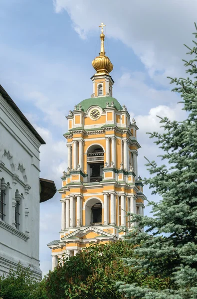 Glockenturm des Nowospasski-Klosters — Stockfoto