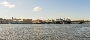 Neva Nehri'nin Blagoveshchenskij (duyuru) Köprüsü'nde görüntüleme