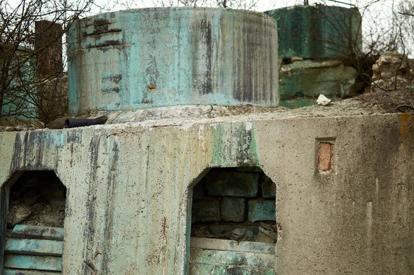 Depo için eski kimyasal böcek ilacı tankı.