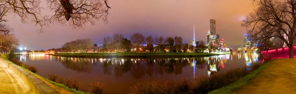 Mmelbourne in der Abenddämmerung — Stockfoto