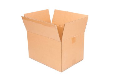 Açılmış karton kutu beyaz arkaplanda izole edildi