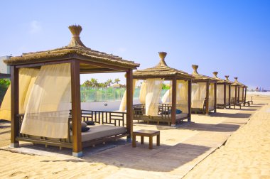 lüks güzel bir tropikal plaj sandalye relax