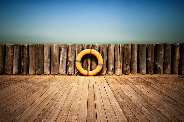  Lifebuoy ahşap duvar 