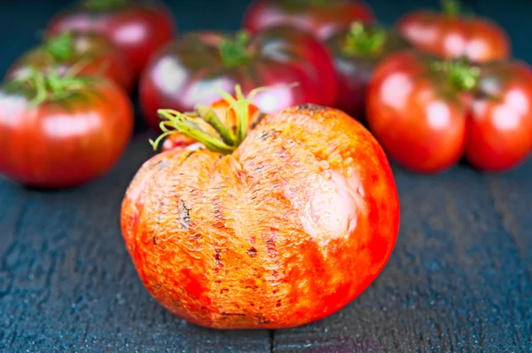 Rotten and ripe tomatoes closeup — Stock Photo, Image