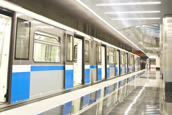 Estación de metro y tren —  Fotos de Stock