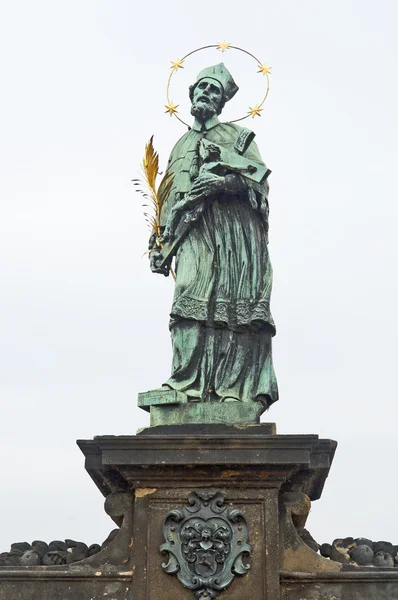 PRAGUE, CZECH REPUBLIC - NOVEMBER 03, 2014: St. John of Nepomuk — Stock Photo, Image