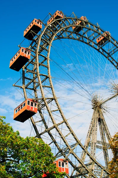 VIENNA, AUSTRIA - OCTOBER 12, 2014: Giant Ferris Wheel in Prater — Stock Photo, Image