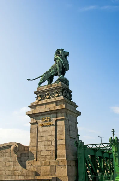 VIENNA, ÁUSTRIA - OUTUBRO 12, 2014: Escultura de Leão no Esquema — Fotografia de Stock