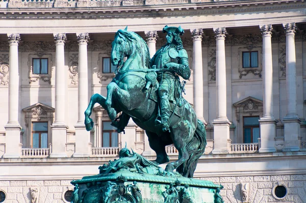 VIENA, AUSTRIA - 12 DE OCTUBRE DE 2014: Monumento al Príncipe Eugenio —  Fotos de Stock