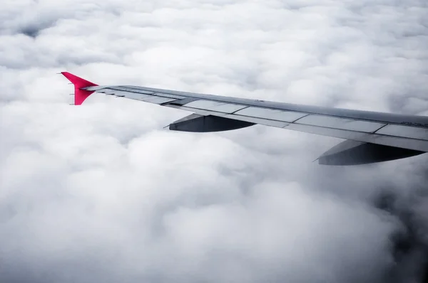 Wolkenhimmel aus dem Flugzeug — Stockfoto