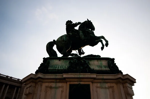 VIENA, AUSTRIA - OCTOMBRIE 08, 2014: Silueta statuii — Fotografie, imagine de stoc