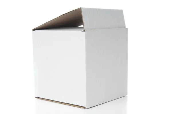 하얀색 배경에 있는 카드 보드 상자 — 스톡 사진