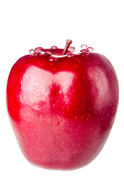 Rode appel met waterdruppels — Stockfoto