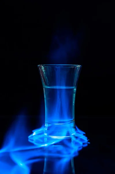Bebida alcohólica en llamas — Foto de Stock