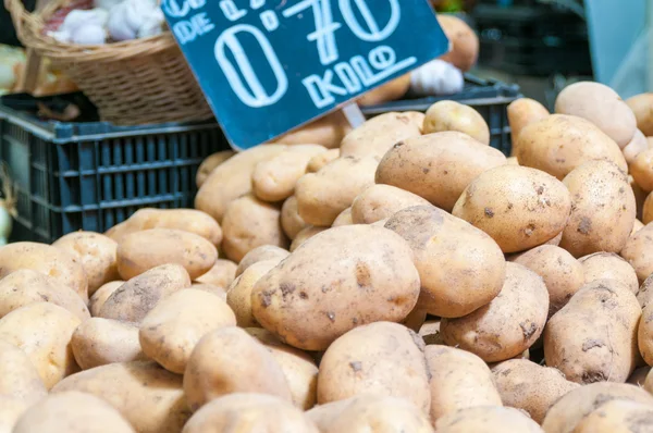 Piyasa ahır organik patates — Stok fotoğraf