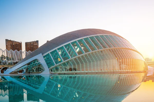 Valencia, España en julio 12, 2015: Ciudad de las Artes y las Ciencias . — Foto de Stock