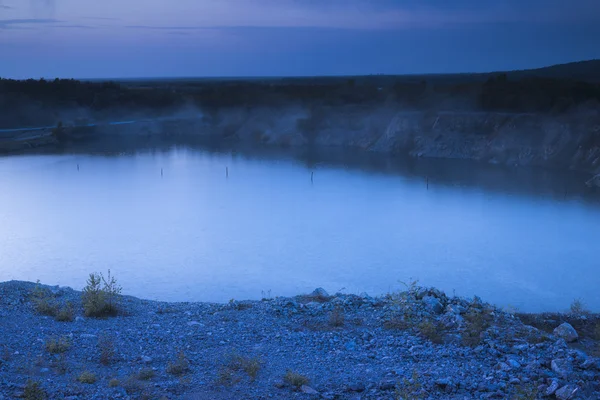 Lago en el foso — Foto de Stock