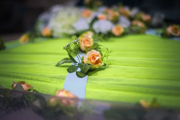 Décoration de la voiture de mariage . — Photo