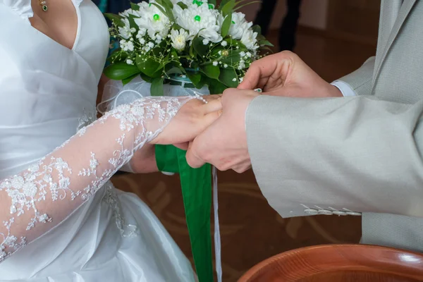 Vestido anel de casamento — Fotografia de Stock