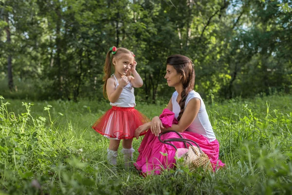 Mamá y su hija — Foto de Stock