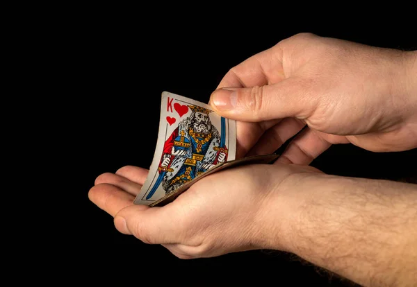 Zbliżenie Strony Osoby Otwieranej Przez Króla Chirvy Podczas Gry Pokera — Zdjęcie stockowe