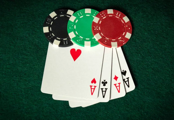 Poker Game Four Kind Combination Chips Cards Green Table Successful — Stock Photo, Image