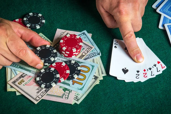 Succes Het Winnen Tafel Een Poker Club Met Een Combinatie — Stockfoto